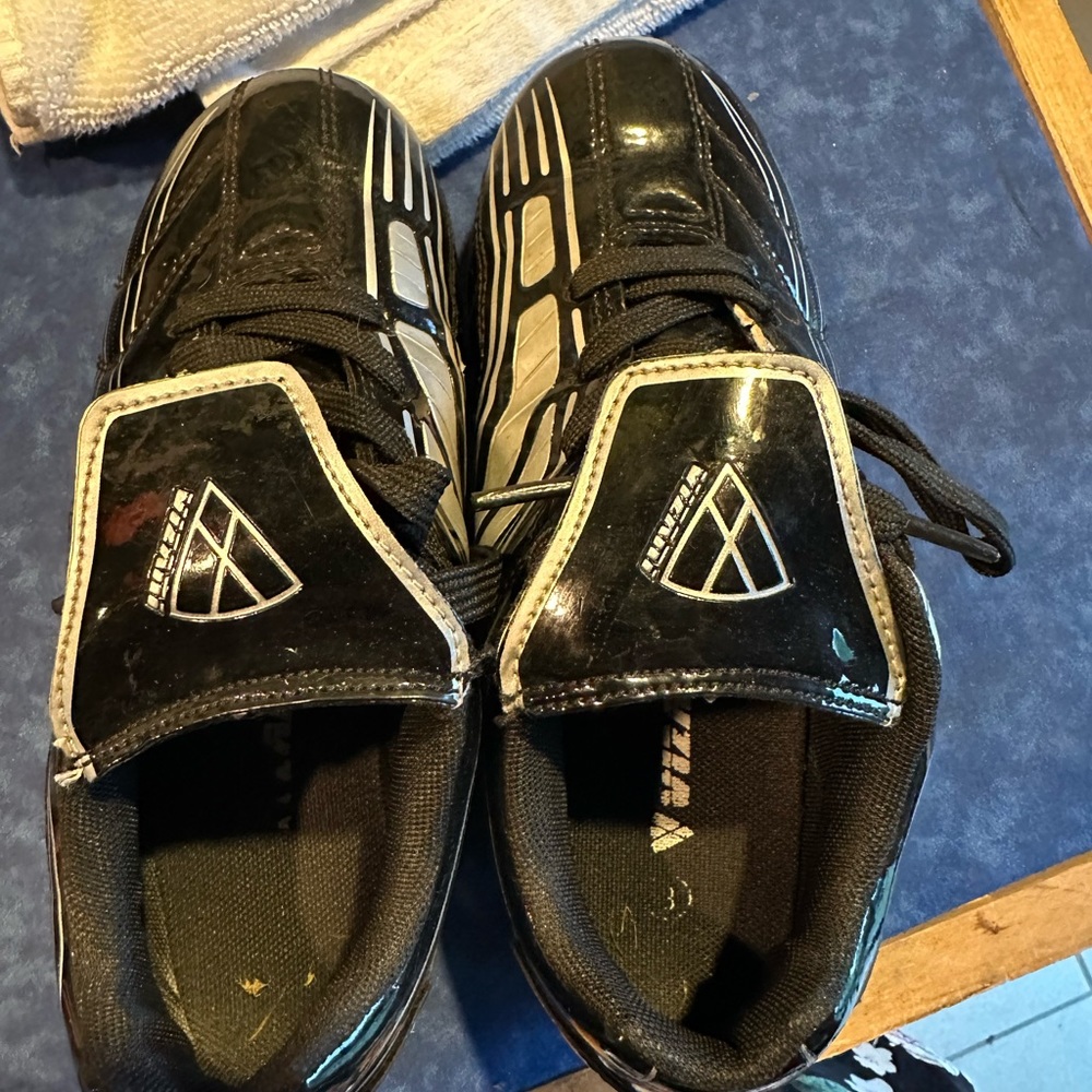 Size 3 soccer cleats